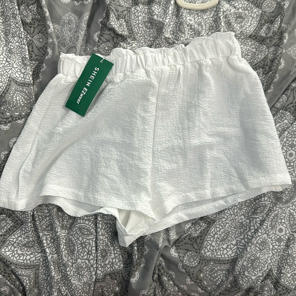 Flowy shorts